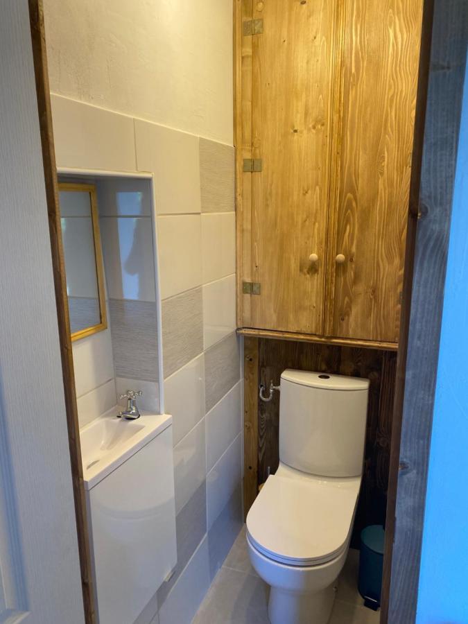 L'anagramme, Chambres, Table D'hotes Et Pour Adultes, Naturistes Ou Non ! *